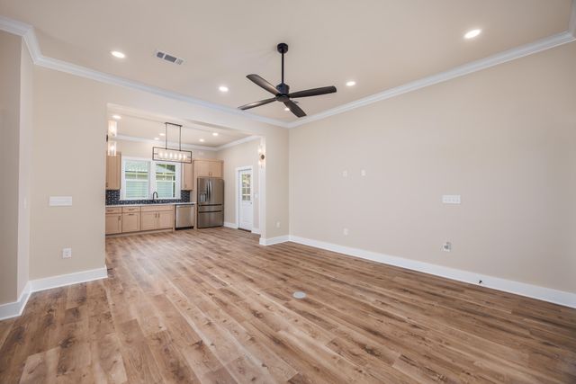 14 Shebbi Lane, Freeport, FL 32439