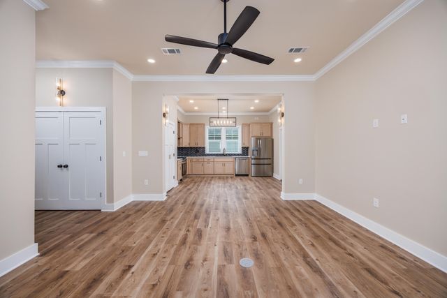 14 Shebbi Lane, Freeport, FL 32439