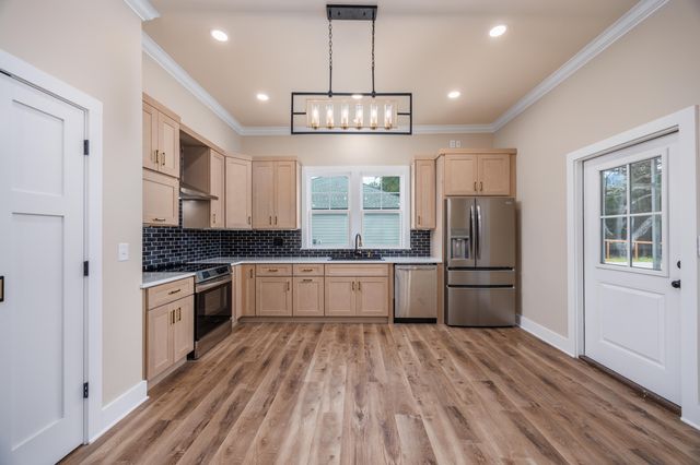 14 Shebbi Lane, Freeport, FL 32439