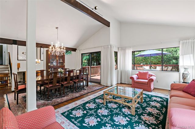 68 Burns Place, Briarcliff Manor, NY 10510