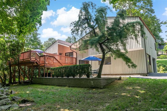 68 Burns Place, Briarcliff Manor, NY 10510