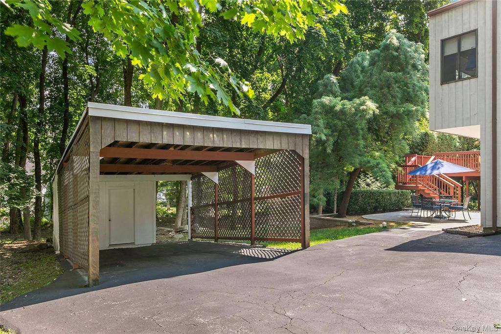 68 Burns Place, Briarcliff Manor, NY 10510 — photo 4