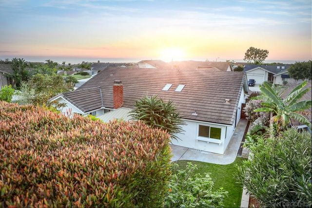 1028 Daisy Ave, Carlsbad, CA 92011