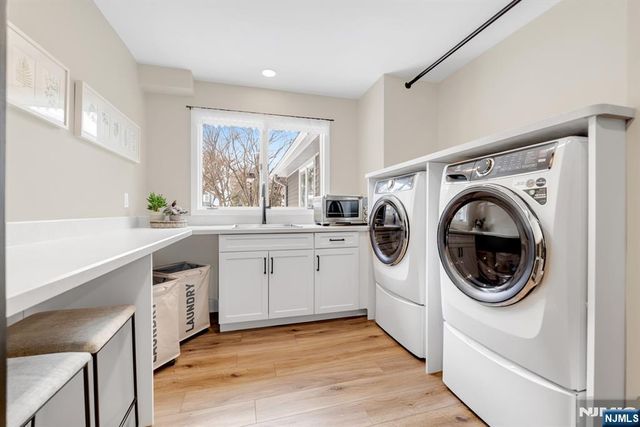 19 Crescent Hollow Court, Ramsey, NJ 07446