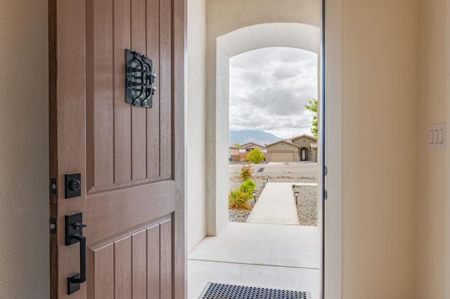 3405 Deledda Road NE, Rio Rancho, NM 87144