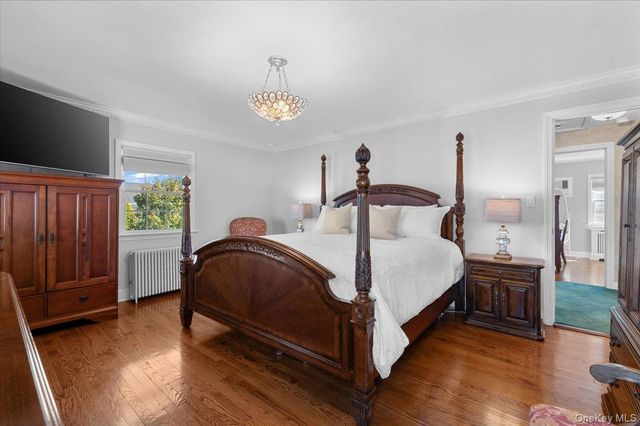 96 Huntington Road, Garden City, NY 11530