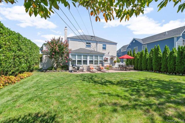 96 Huntington Road, Garden City, NY 11530