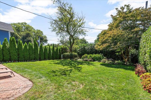 96 Huntington Road, Garden City, NY 11530