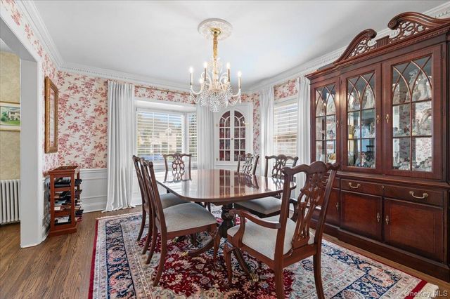 96 Huntington Road, Garden City, NY 11530