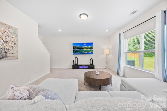 6230 Gala Lane, Charlotte, NC 28215
