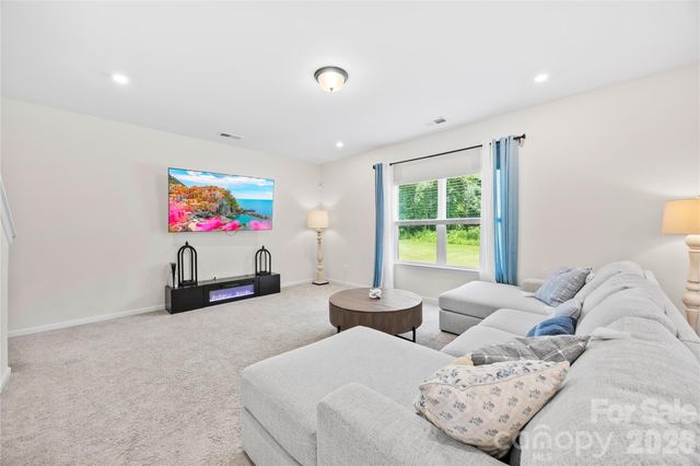 6230 Gala Lane, Charlotte, NC 28215
