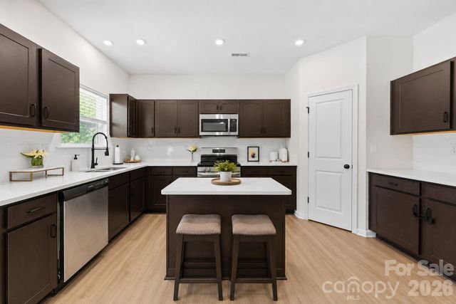 6230 Gala Lane, Charlotte, NC 28215