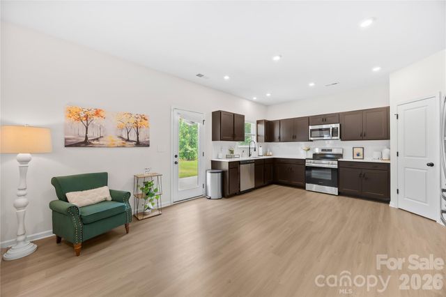 6230 Gala Lane, Charlotte, NC 28215
