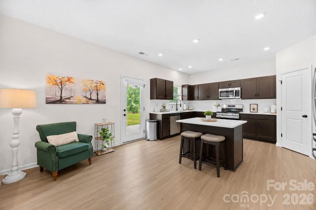 6230 Gala Lane, Charlotte, NC 28215