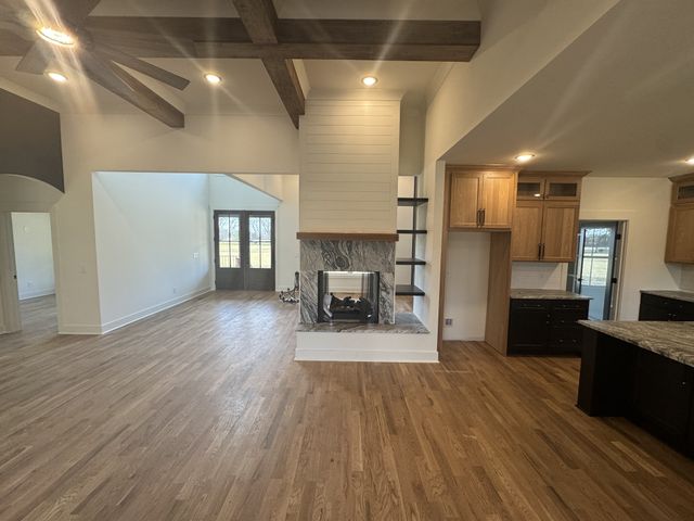 112 Bradley Ln, Cottontown, TN 37048