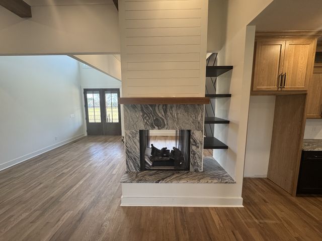 112 Bradley Ln, Cottontown, TN 37048