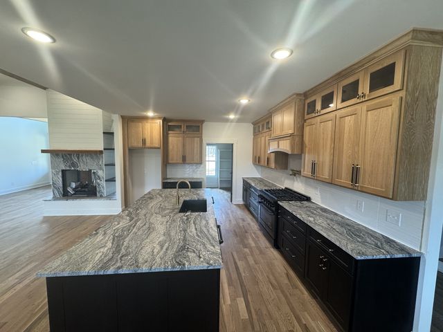 112 Bradley Ln, Cottontown, TN 37048