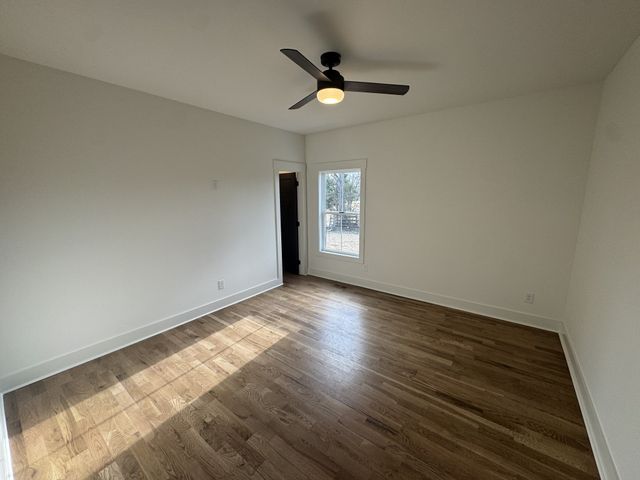 112 Bradley Ln, Cottontown, TN 37048