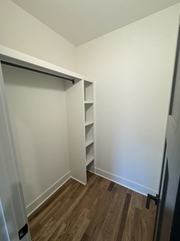 112 Bradley Ln, Cottontown, TN 37048