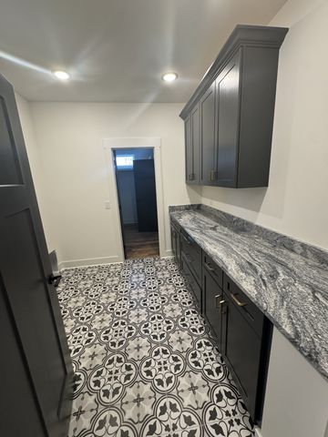 112 Bradley Ln, Cottontown, TN 37048