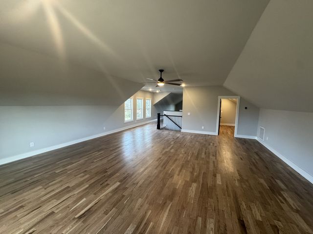 112 Bradley Ln, Cottontown, TN 37048