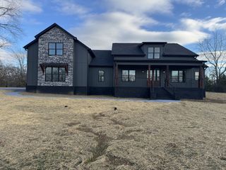 112 Bradley Ln, Cottontown, TN 37048