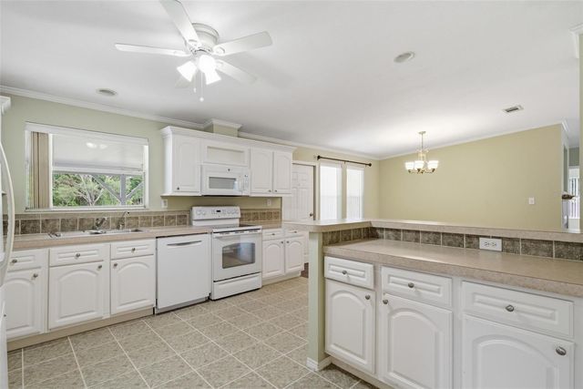 2564 N CREDE AVENUE, Crystal River, FL 34428