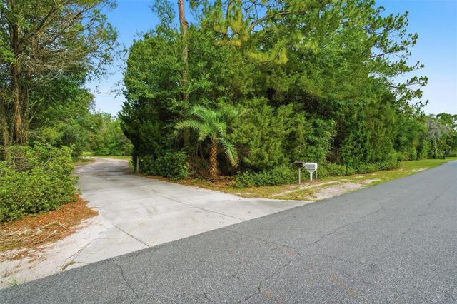 2564 N CREDE AVENUE, Crystal River, FL 34428