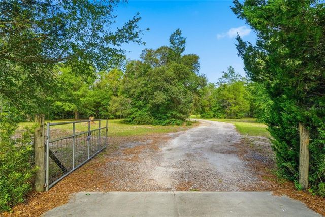 2564 N CREDE AVENUE, Crystal River, FL 34428