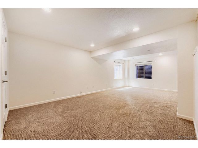 8658 Aberdeen Cir, Highlands Ranch, CO 80130