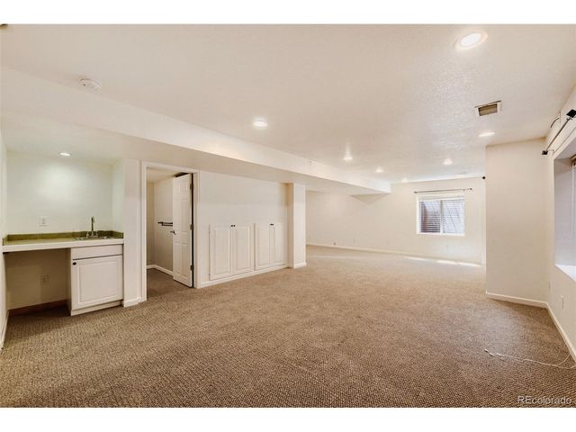 8658 Aberdeen Cir, Highlands Ranch, CO 80130