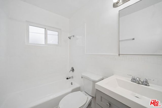 7209 Willoughby Avenue 2, Los Angeles, CA 90046