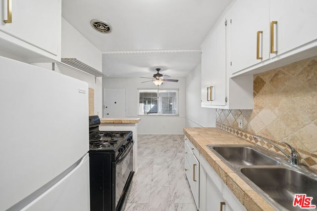 7209 Willoughby Avenue 2, Los Angeles, CA 90046