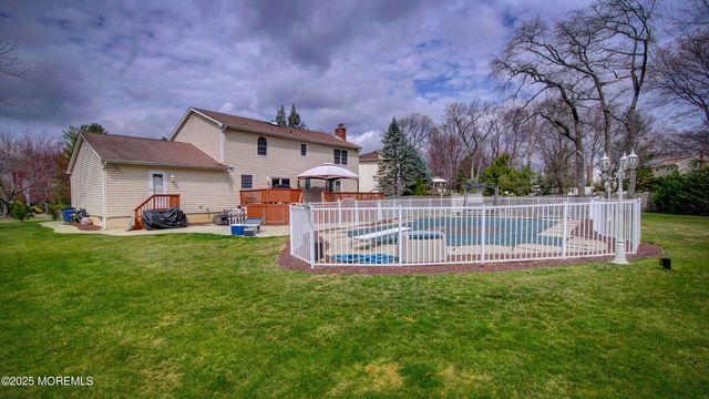 57 Bonnie Drive, Manalapan, NJ 07726
