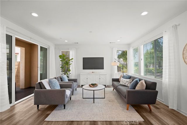 610 Cultivate, Irvine, CA 92618