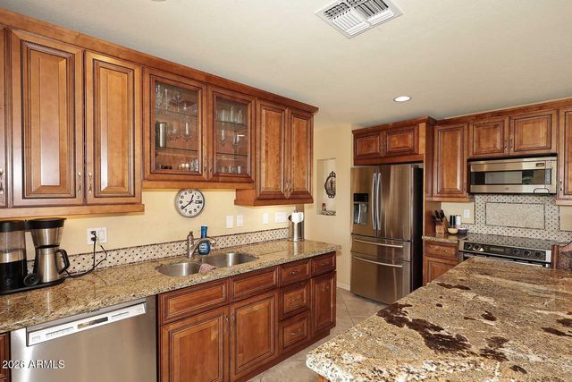 10805 W WILLOWBROOK Drive, Sun City, AZ 85373