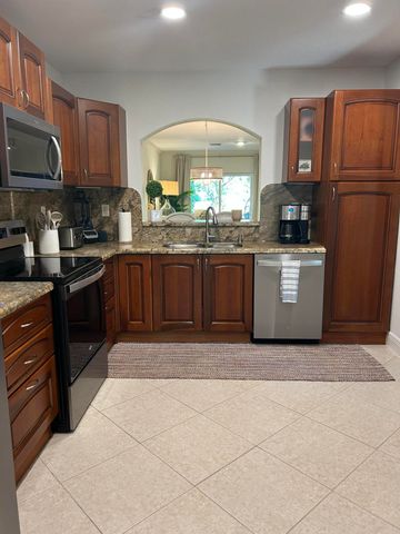 12768 Westhampton Circle, Wellington, FL 33414