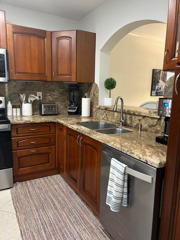 12768 Westhampton Circle, Wellington, FL 33414