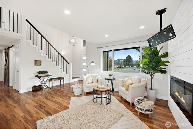 338 Charwila Lane, Enumclaw, WA 98022