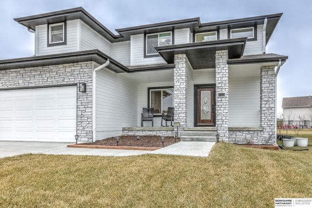 12111 S 207 Street, Gretna, NE 68028