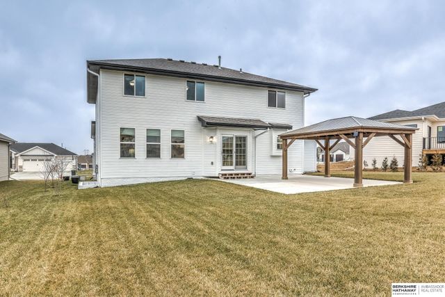 12111 S 207 Street, Gretna, NE 68028