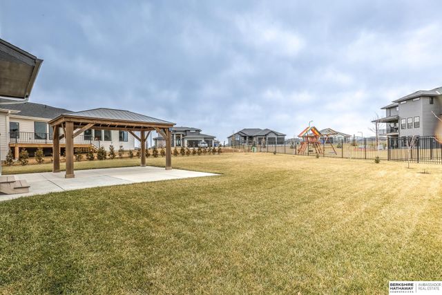 12111 S 207 Street, Gretna, NE 68028