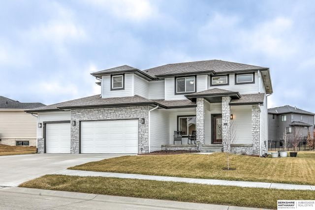 12111 S 207 Street, Gretna, NE 68028