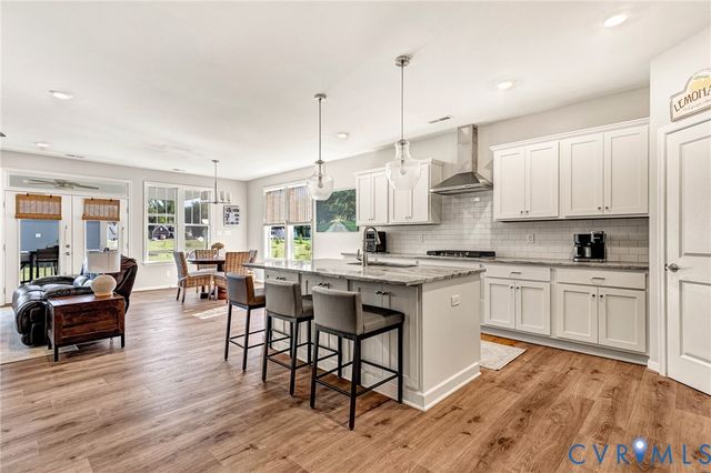 8469 Chimney Rock Dr, Mechanicsville, VA 23116
