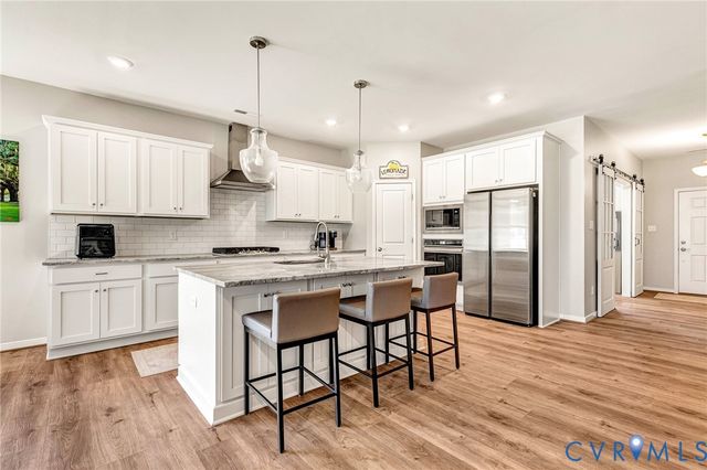 8469 Chimney Rock Dr, Mechanicsville, VA 23116