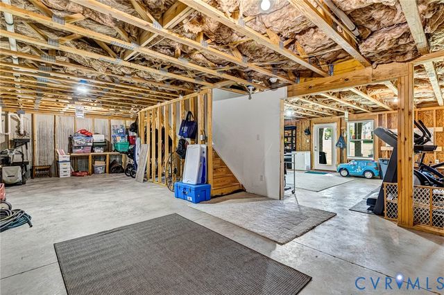 8469 Chimney Rock Dr, Mechanicsville, VA 23116