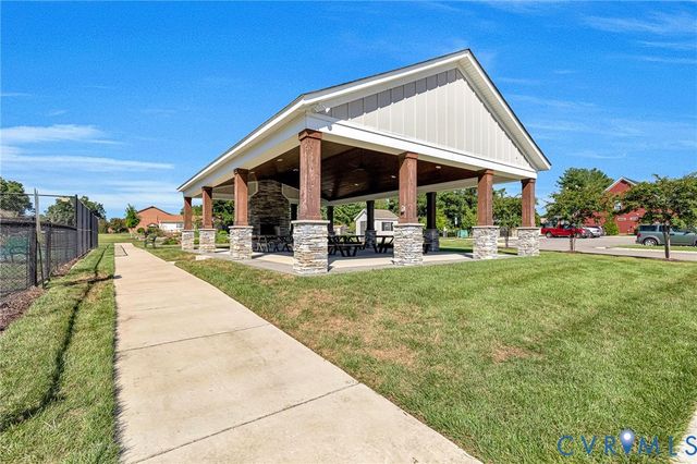 8469 Chimney Rock Dr, Mechanicsville, VA 23116