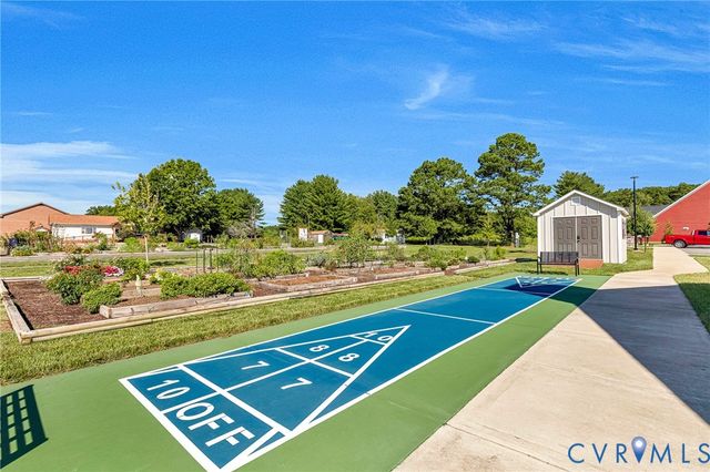8469 Chimney Rock Dr, Mechanicsville, VA 23116