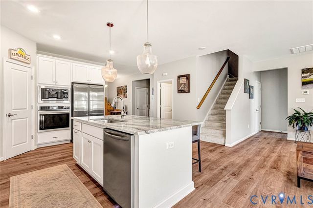 8469 Chimney Rock Dr, Mechanicsville, VA 23116