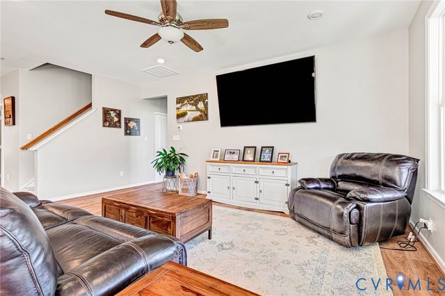 8469 Chimney Rock Dr, Mechanicsville, VA 23116